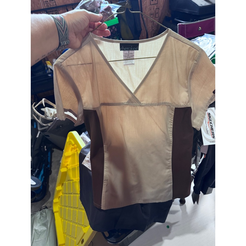 Cherokee Flexibles V-Neck Scrub Top Beige Brown Colorblock Women Small NEW